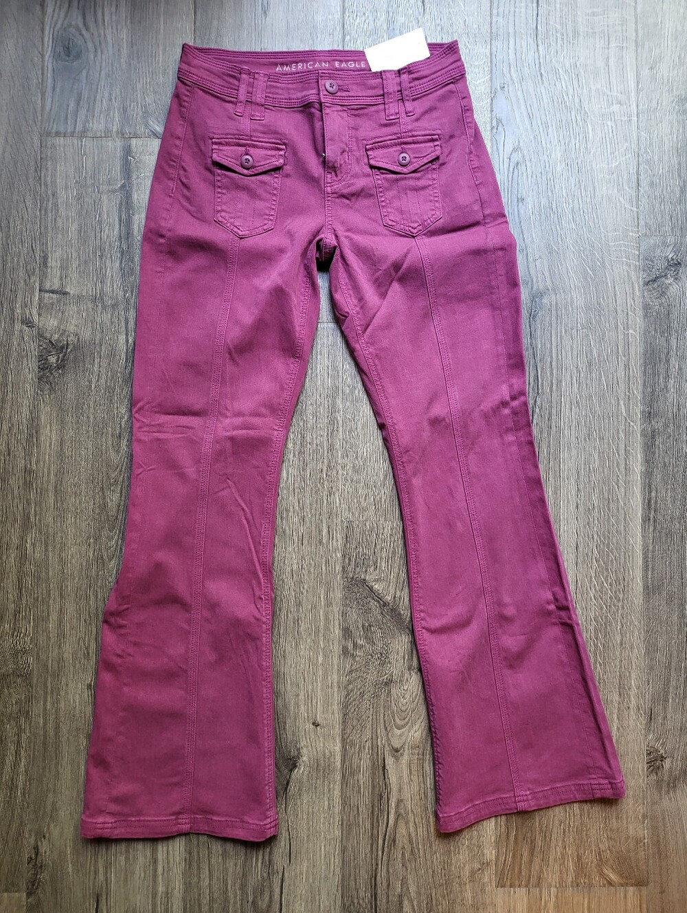 American Eagle NWT Low-Rise Relaxed Flare Size 0 Short/25W